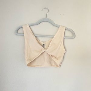 Homecoming Honolulu twist crop top! Never worn before but doesn’t have a tag.